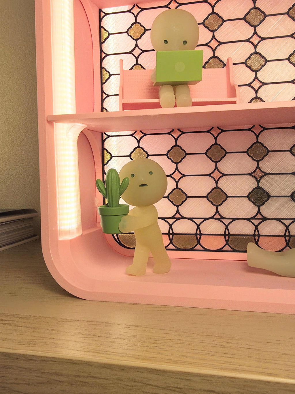 Large Light-up Smiski Display Shelf - Stained Glass Style